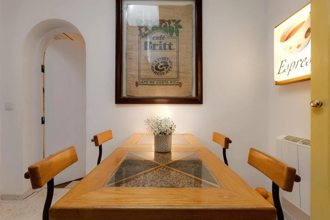 Your Vintage Townhouse Holiday home Lagos